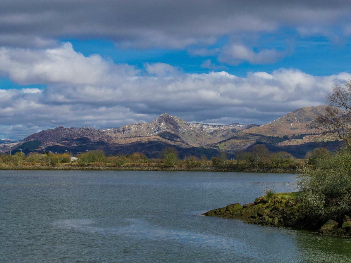The Captain'S Bank Porthmadog Bagian luar foto