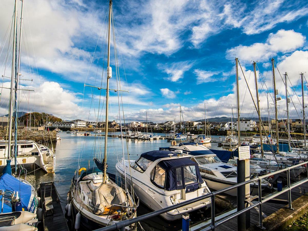 The Captain'S Bank Porthmadog Bagian luar foto