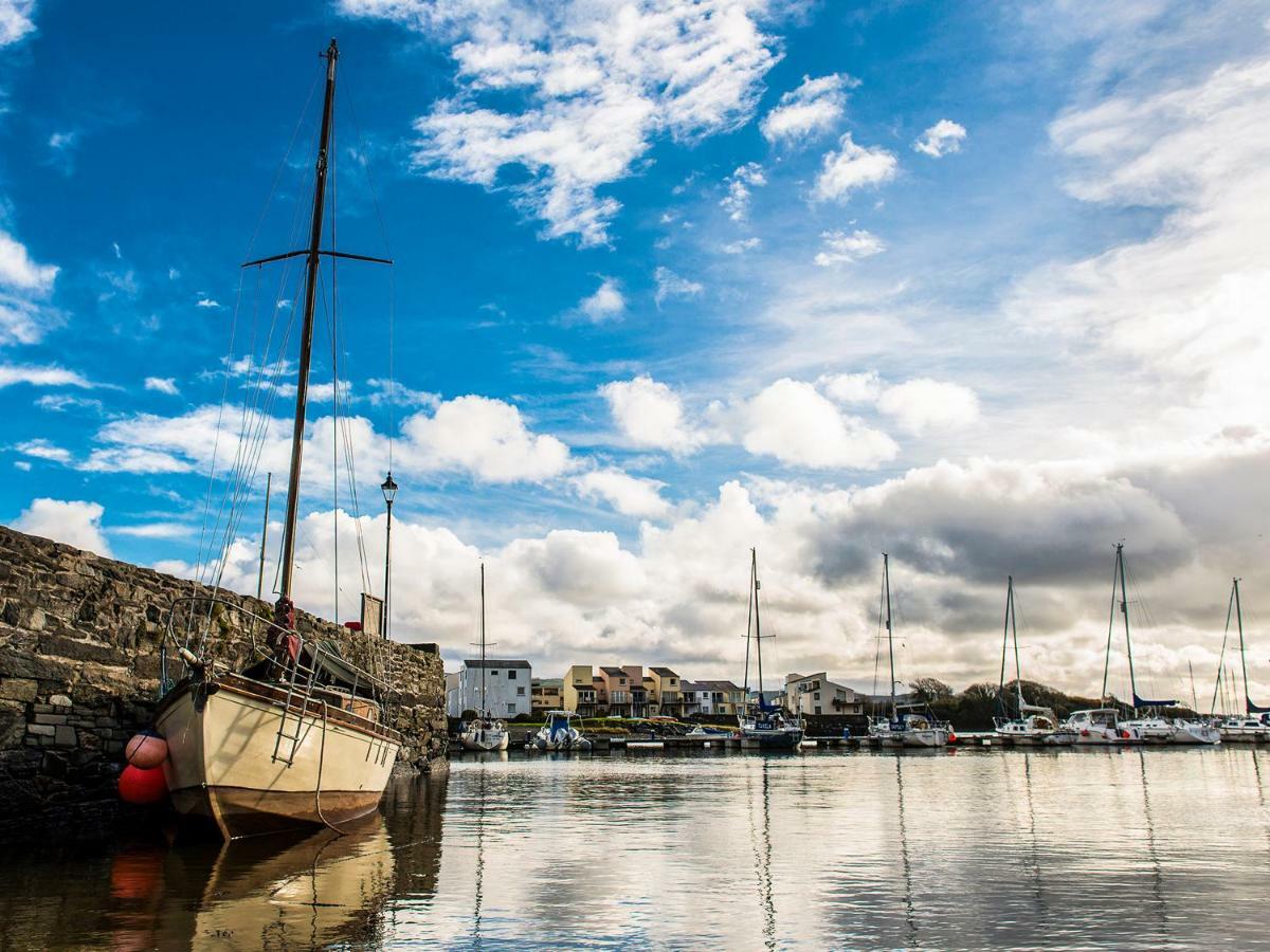 The Captain'S Bank Porthmadog Bagian luar foto